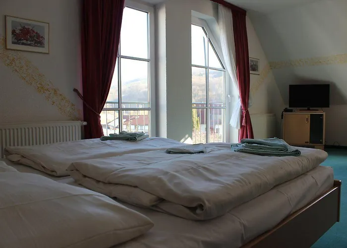 Zum Kloster Rohr (Thuringia)